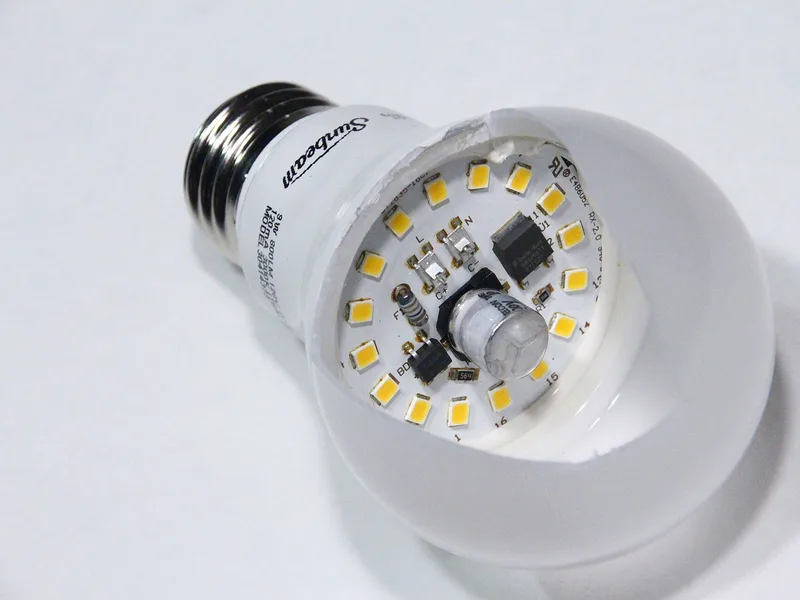 LED Bulb 9W B22 — view 1